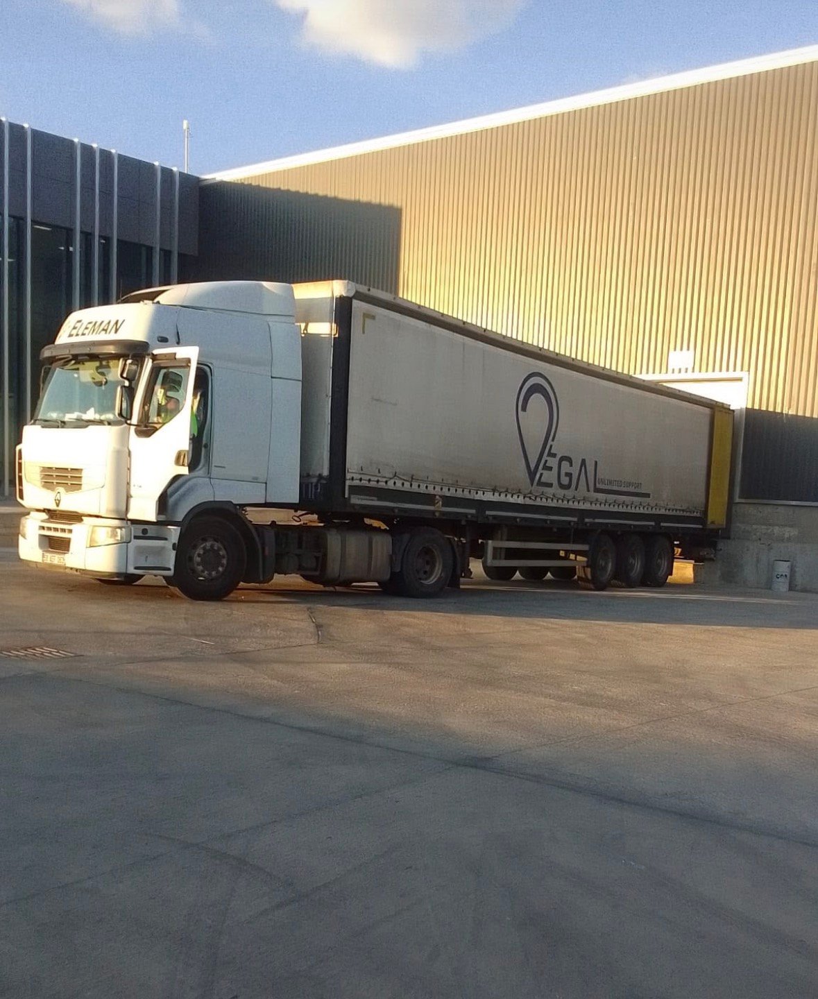 Komple tır yükü
